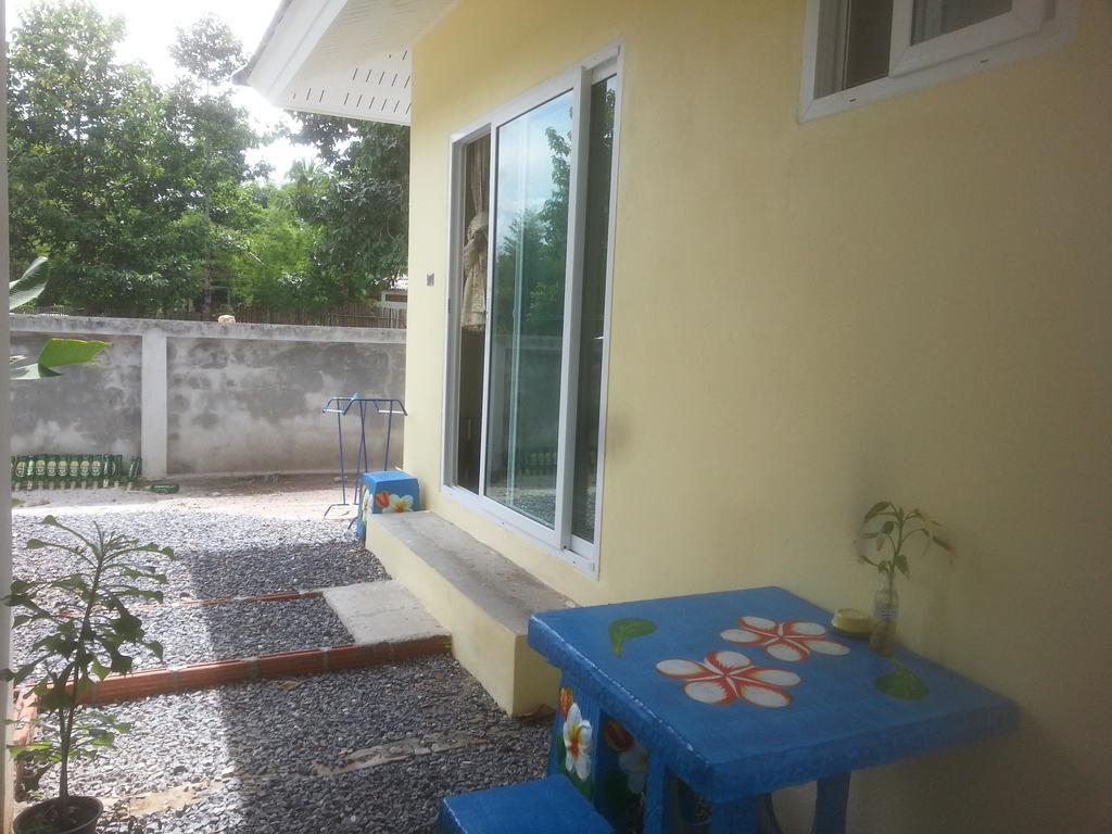 Khanom Garden Suite Экстерьер фото