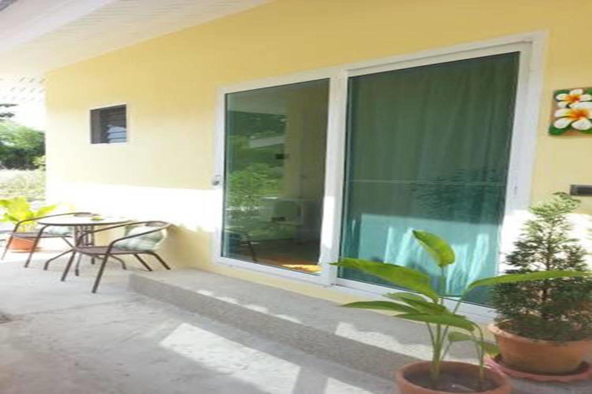 Khanom Garden Suite Экстерьер фото